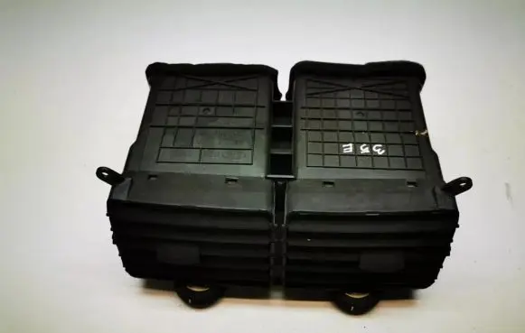 KIA Sportage Dash center air vent grill 803351 KM84810A