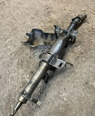 Nissan Almera N16 Steering wheel axle