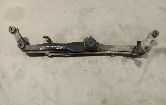 Volkswagen Golf III Radiator mount bracket