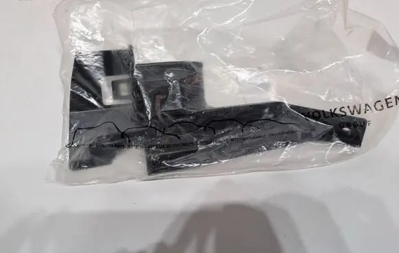 Seat Leon (5F) Headlight washer nozzle holder 5F0807595B 58508760 SE370PA