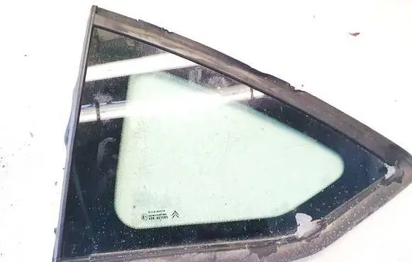 Citroen C4 I Rear side window as2
