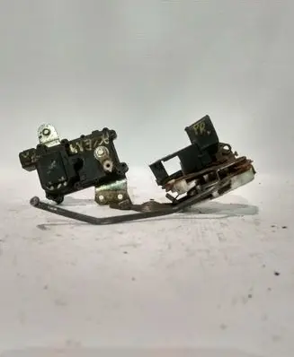 Hyundai Accent Front door lock NOTFOUND