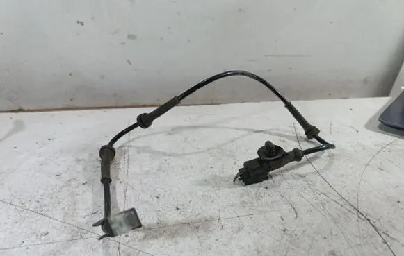 Renault Clio III ABS brake wheel speed sensor 8200419177