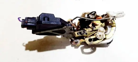 Mitsubishi Galant Rear door lock mr349316 101528-0070