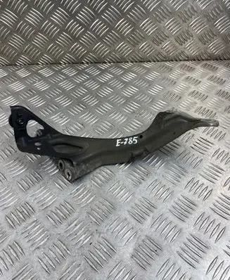 Audi A6 S6 C7 4G Fender mounting bracket 4G0821136A