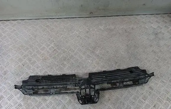 Volkswagen Golf VIII Front bumper upper radiator grill 5H0853653 5H0853651
