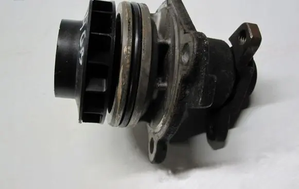 Nissan Primastar Water pump 8200332040