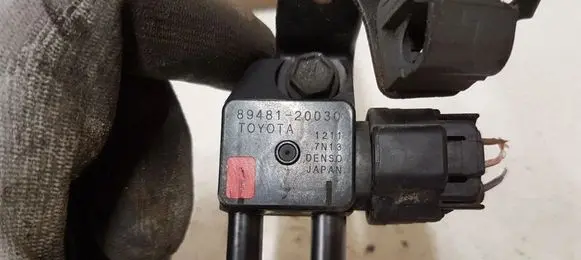 Toyota Avensis T270 Exhaust gas pressure sensor 8948120030