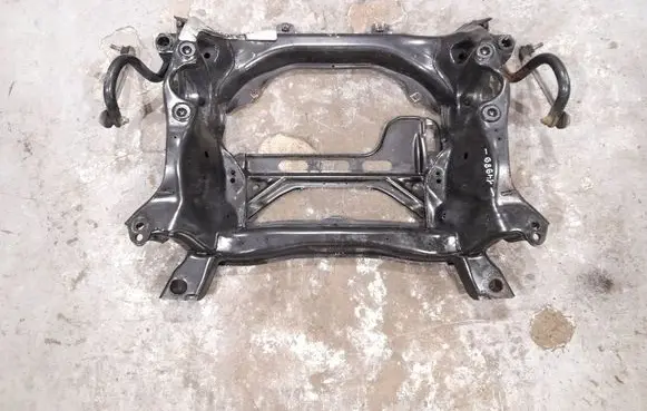 Mercedes-Benz C W204 Front subframe 2126280457 2216200311
