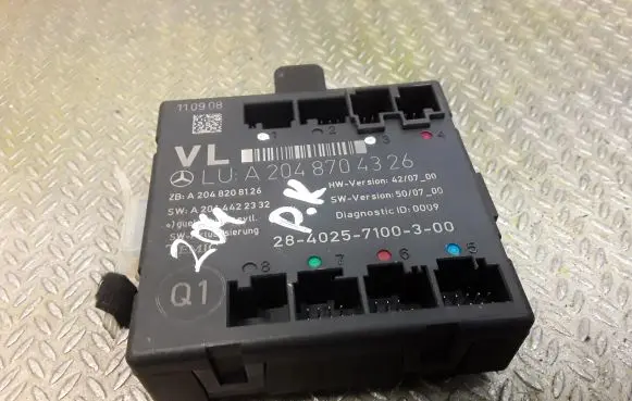 Mercedes-Benz C W204 Door control unit/module 2048704326 A2048704326