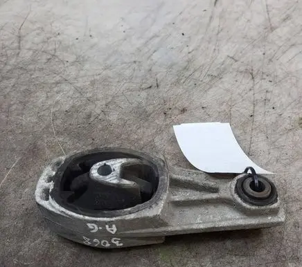 Citroen C3 Engine mount bracket 9673005780
