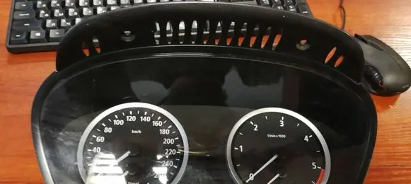 BMW 5 E60 E61 Speedometer (instrument cluster) 9135253