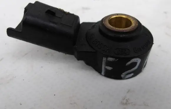BMW 1 F20 F21 Detonation knock sensor 0261231197