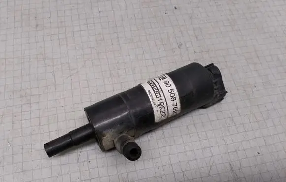 Opel Vectra C Headlight washer pump 90508709