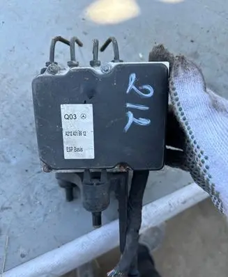 Mercedes-Benz E W212 ABS Pump A2124315512