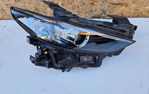 Mazda 3 II Headlight/headlamp BCJH-51030