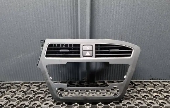 Hyundai i20 (GB IB) Dash center air vent grill 97410C8100 17102019G