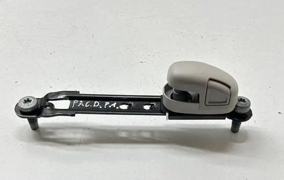 Chrysler Pacifica Seat belt adjustment rail 34203578A 5LA64PD2AB