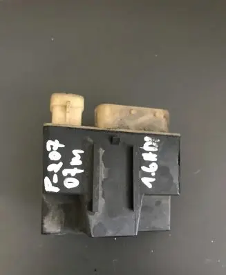 Peugeot 207 Glow plug pre-heat relay 9652021180 018010951