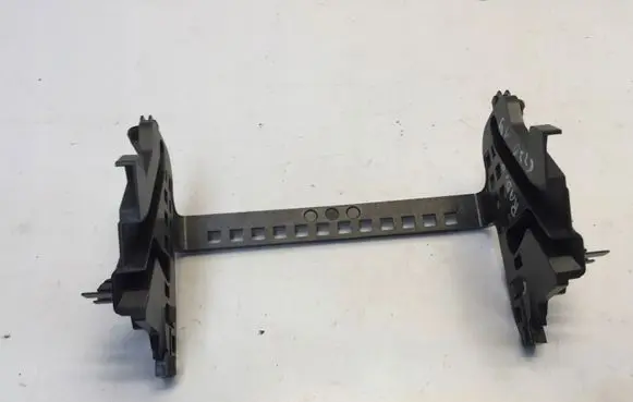 Radio/GPS head unit trim