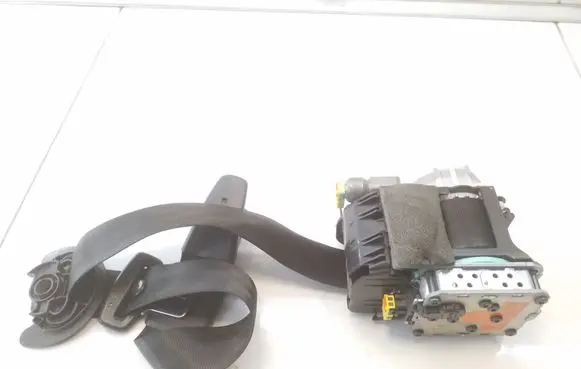 Audi A5 8T 8F Front seatbelt 8T8857705F