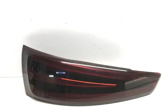 Audi Q3 8U Rear/tail lights 8U0945093A AU316T2 21290101