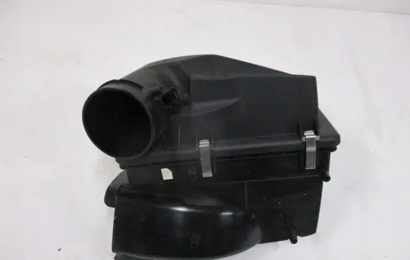 BMW 2 Active Tourer U06 Air filter box 8580424