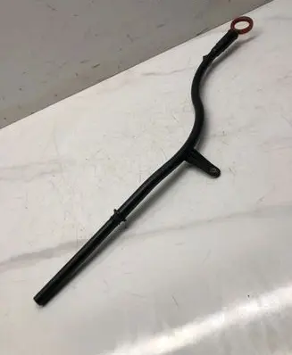 Volkswagen PASSAT B6 Oil level dip stick 