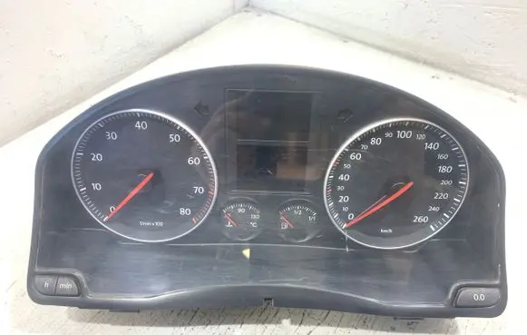Volkswagen Golf Plus Speedometer (instrument cluster) 1K0920852A V0003000 VWZ6Z0E0180592