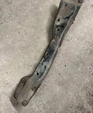 Nissan X-Trail T30 Front subframe