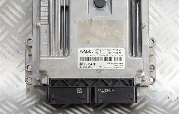 Ford Fiesta Engine control unit/module ECU HA6A-12A650-VA