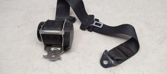 Peugeot 208 Rear seatbelt 0611060 0411060