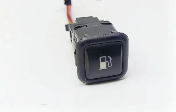 Volkswagen PASSAT B5 Fuel tank opening switch 3B0959833A