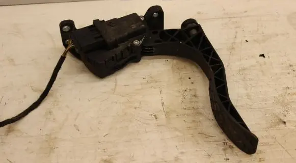 Audi A6 S6 C6 4F Accelerator throttle pedal 4F1723523A 6PV00898404