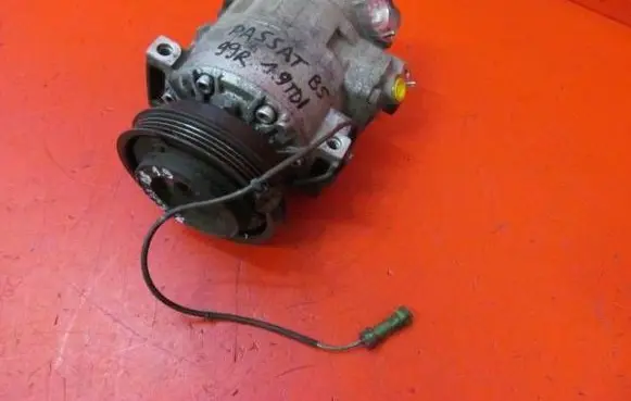 Volkswagen PASSAT B5 Air conditioning (A/C) compressor (pump) 8D0260808 4472009637