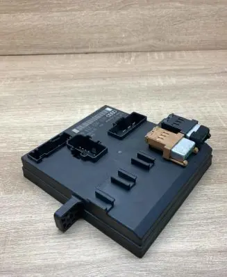 Audi A4 S4 B7 8E 8H Comfort/convenience module 8E0907279M