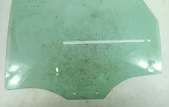 Seat Leon (5F) Rear door window glass LEONIISYBALT