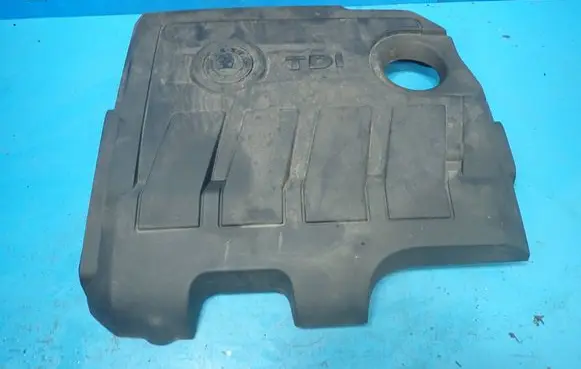 Skoda Octavia Mk2 (1Z) Engine cover (trim) 03L103925BA