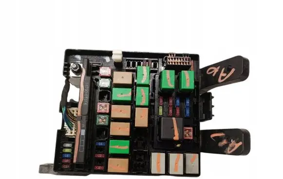 KIA Sportage Fuse box set 91451-3U484