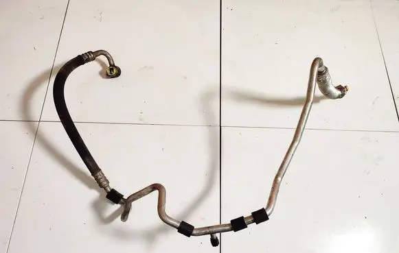 Audi A3 S3 8P Air conditioning (A/C) pipe/hose 1k0820743