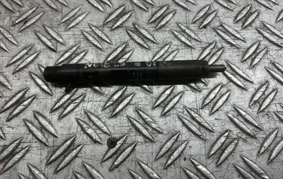 Nissan Note (E11) Fuel injector