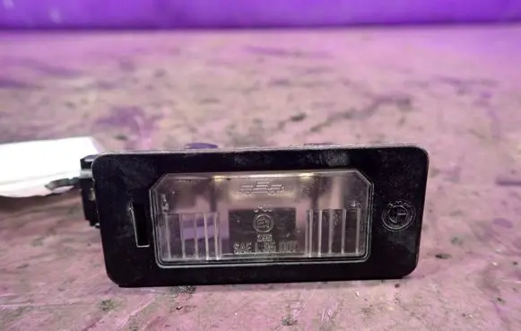BMW 3 E90 E91 Number plate light 7165646
