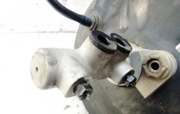 Master brake cylinder