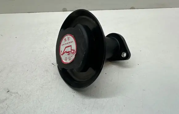Jaguar XE Oil fill pipe GK736A940AA