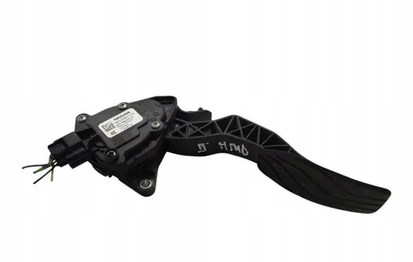 Nissan Qashqai Accelerator throttle pedal 18002-4BA0B
