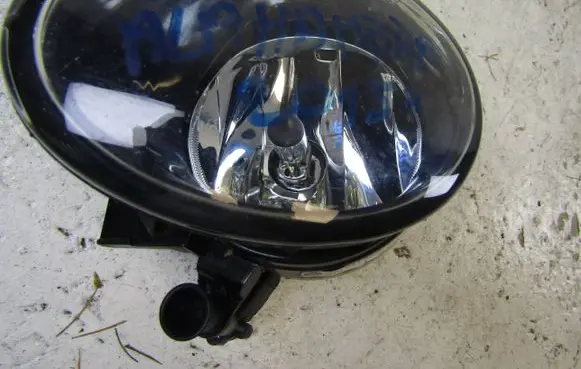 Volkswagen Golf VI Front fog light 1K0941699F