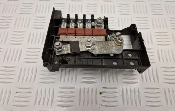 Opel Zafira C Fuse module 365927271 1404300000 13462218