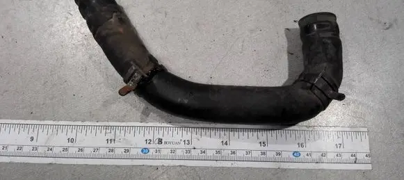 KIA Carnival Engine coolant pipe/hose