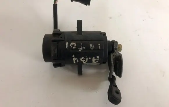 Audi 80 90 S2 B4 Accelerator pedal position sensor 0205001001 046907475B