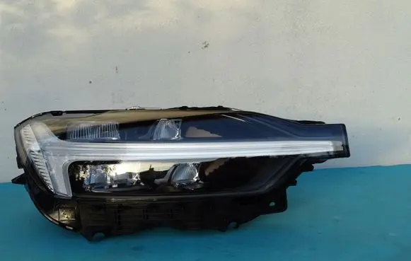 Volvo XC60 Headlight/headlamp 32338979